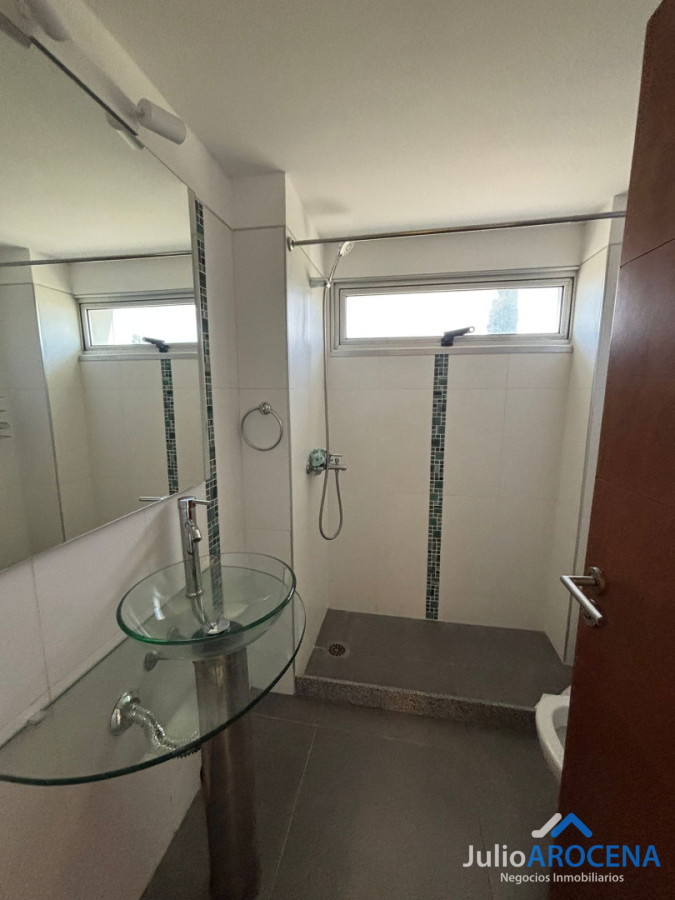 Apartamento ID.1362 - Hermoso apartamento en venta en primera línea. Rambla de Colonia del Sacramento.