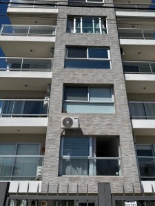 Hermoso apartamento en venta en primera línea. Rambla de Colonia del Sacramento.