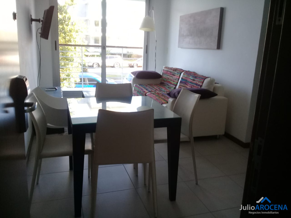 Casa ID.852 - ALQUILER de elegante Apartamento Amoblado 