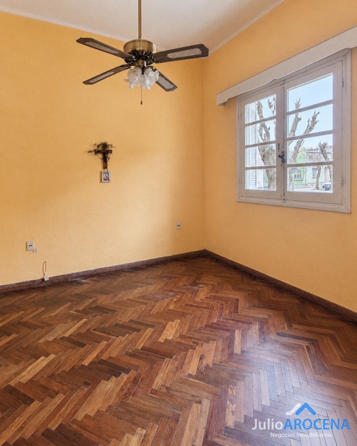 Casa ID.1472 - PROPIEDAD CENTRICA EN JUAN LACAZE