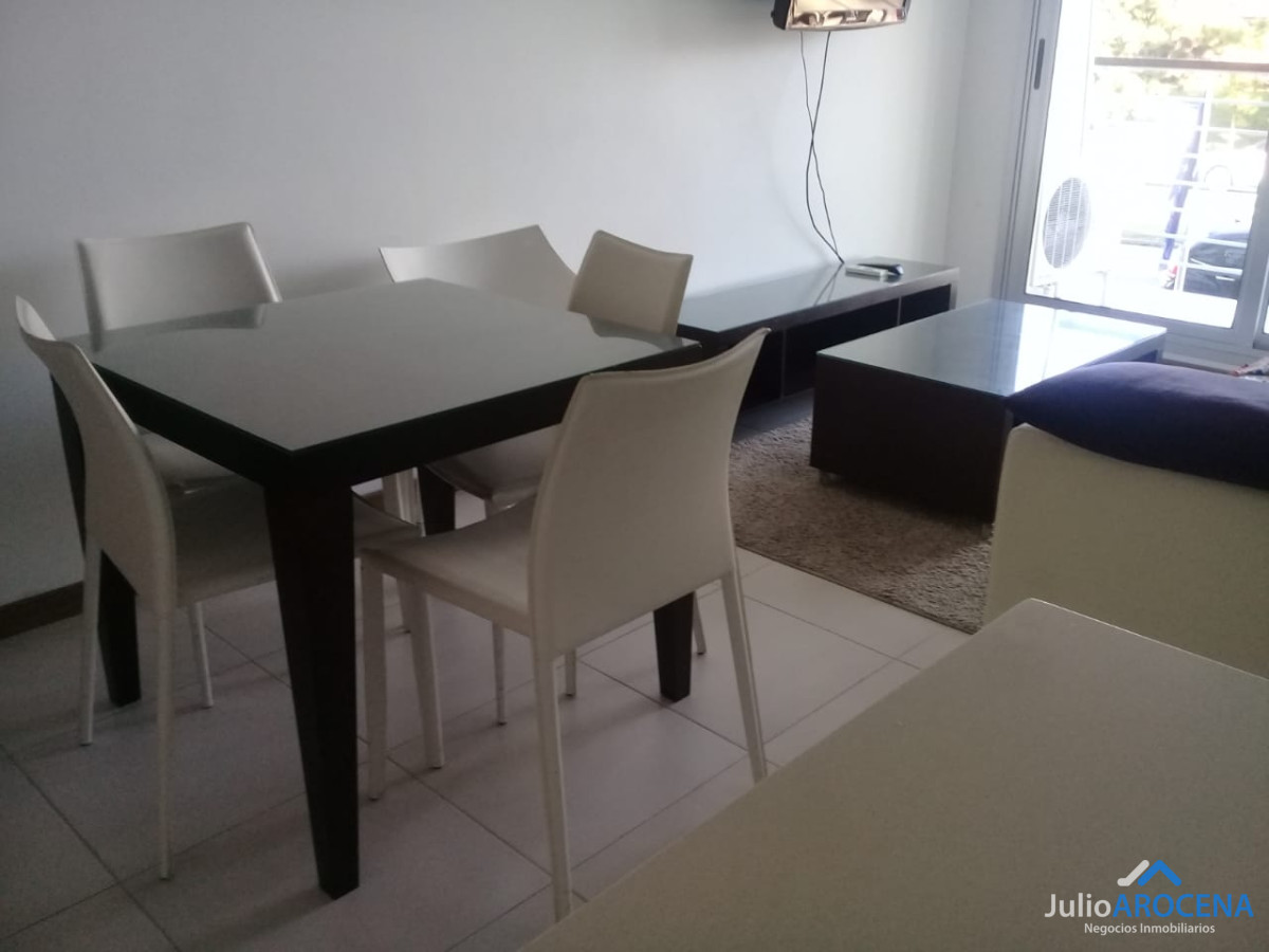 Casa ID.852 - ALQUILER de elegante Apartamento Amoblado 