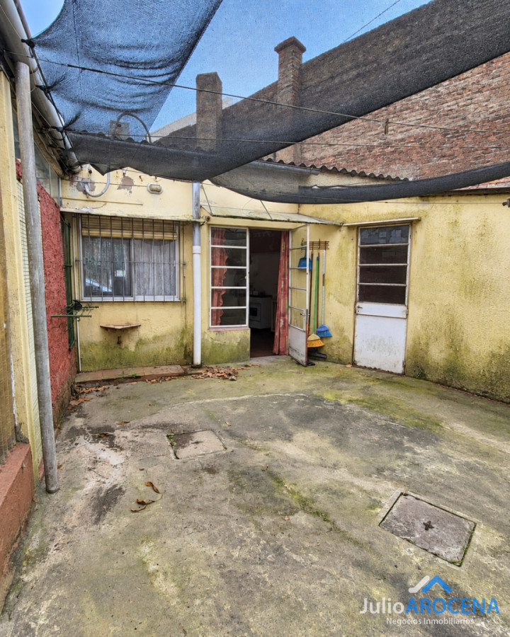 Casa ID.1472 - PROPIEDAD CENTRICA EN JUAN LACAZE