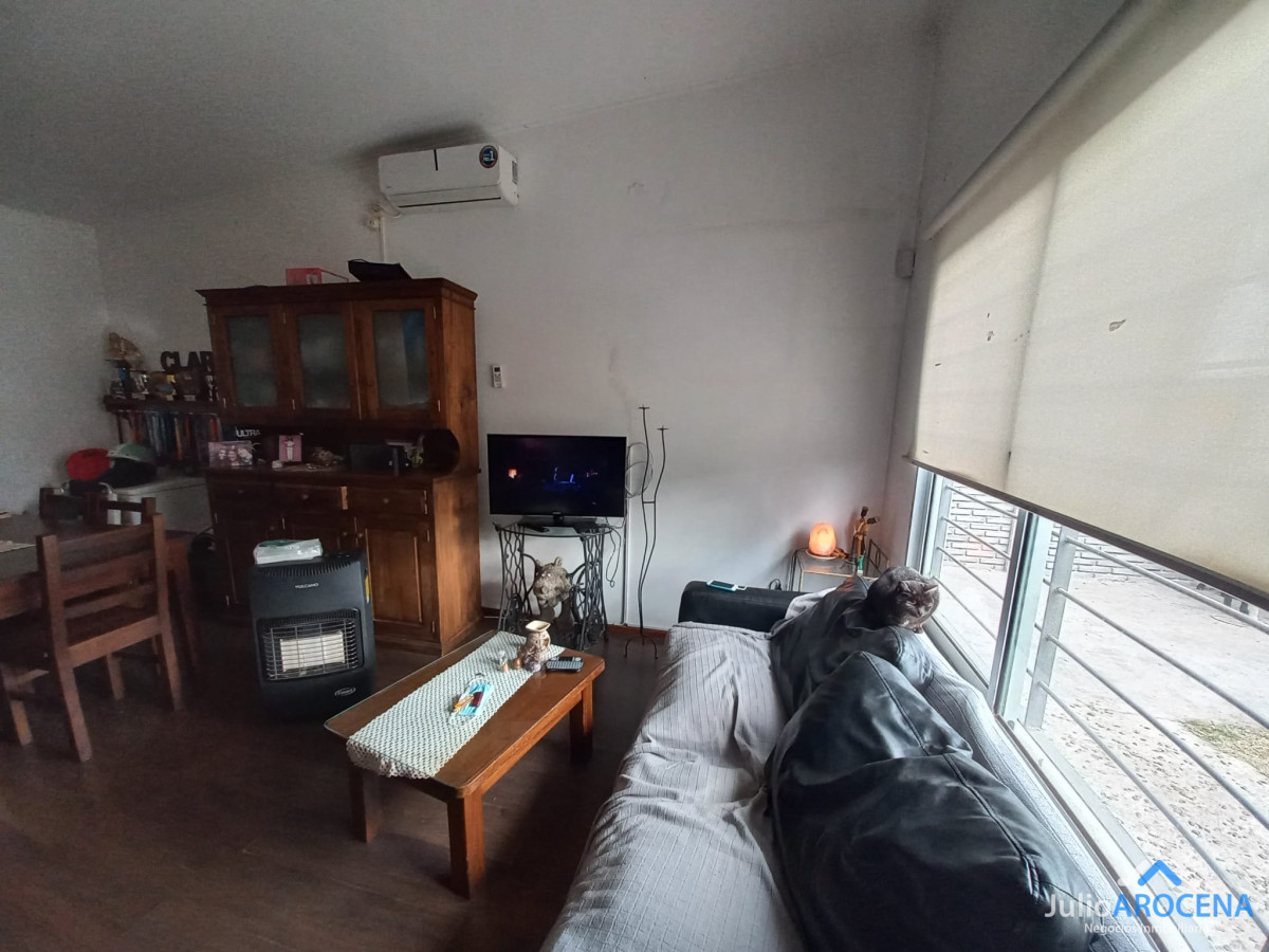 Casa ID.1200 - Casa en venta en las quintitas 3 dormitorios, uno en suite, 2 baños completos.
