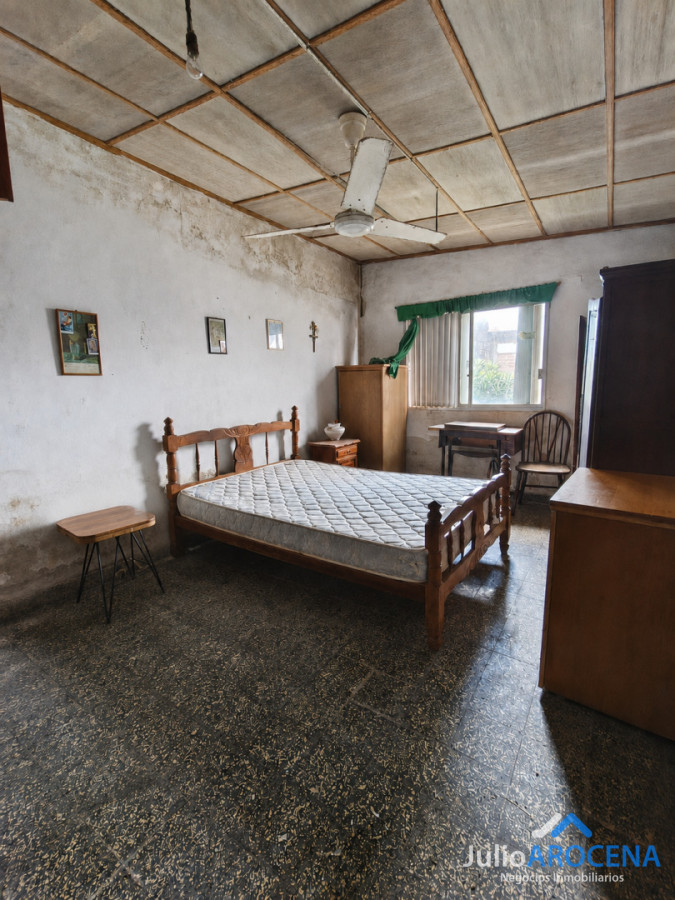 Casa ID.768 - Venta y alquiler de casa en Colonia a pocas cuadras de Gral. Flores