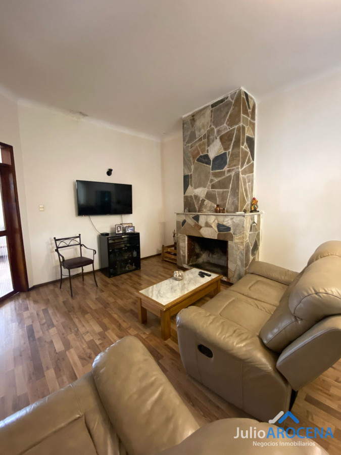 Casa ID.1231 - Hermosa Casa En Excelente Ubicación Para La Venta, Colonia Del Sacramento 