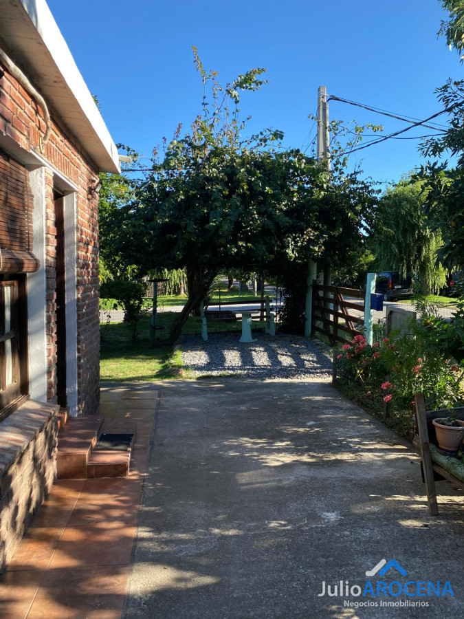 Casa ID.1229 - Hermosa casa de 3 dormitorios en venta, a 3 cuadras de Zona Franca. Colonia del Sacramento
