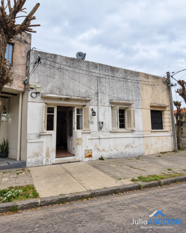 Casa ID.1472 - PROPIEDAD CENTRICA EN JUAN LACAZE