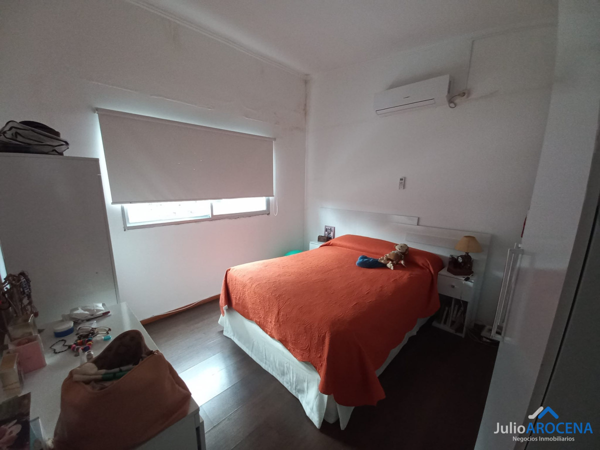 Casa ID.1200 - Casa en venta en las quintitas 3 dormitorios, uno en suite, 2 baños completos.