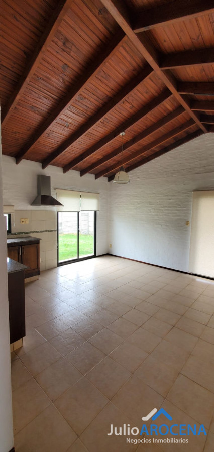 Casa ID.1204 -  ¡ATENCIÓN! ALQUILER DISPONIBLE - IMPECABLE CASA DE 2 DORMITORIOS 