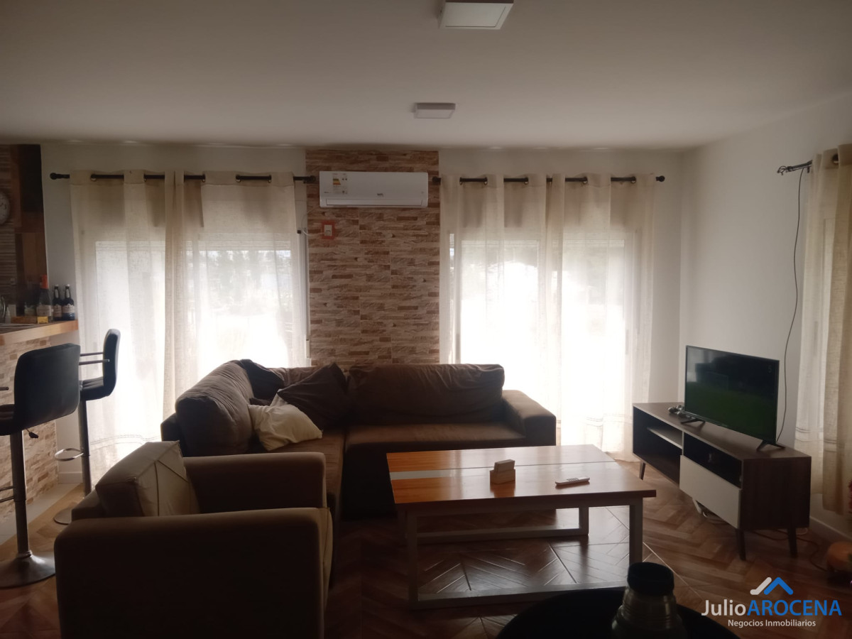 Casa ID.1273 - TREMENDA CASA DE 3 DORMITORIOS Y 2 BAÑOS