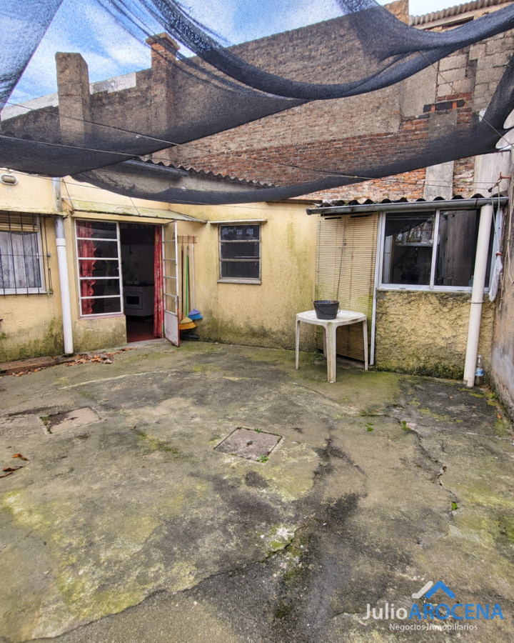 Casa ID.1472 - PROPIEDAD CENTRICA EN JUAN LACAZE