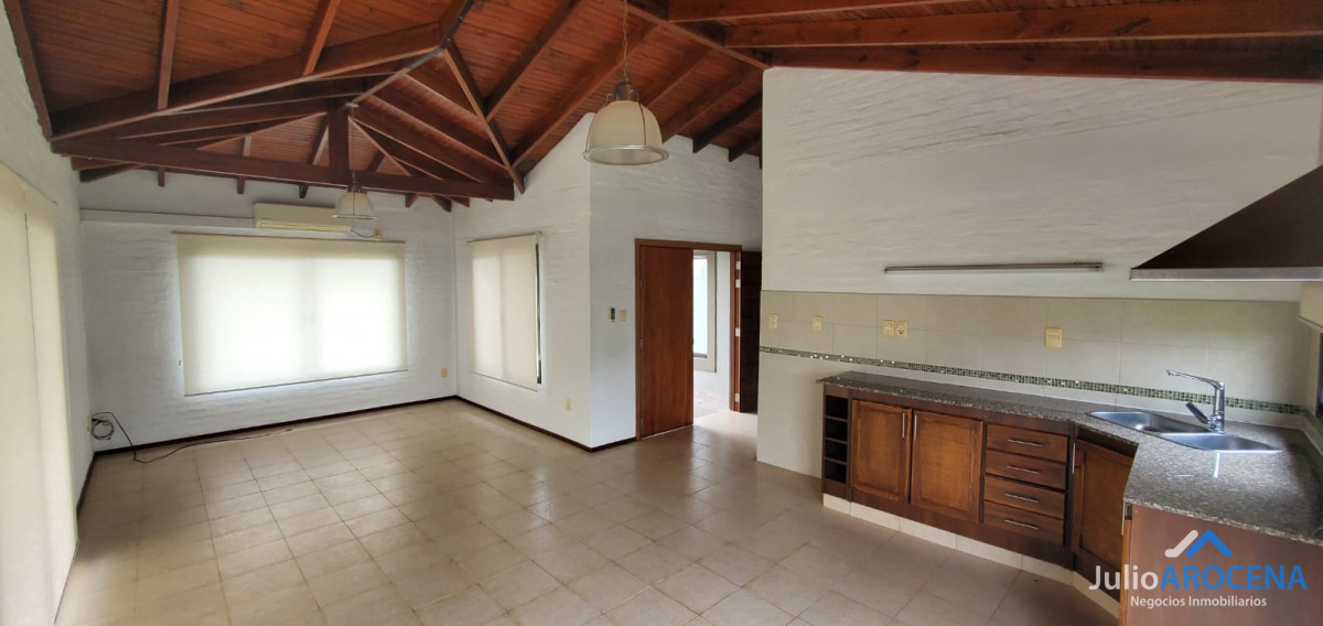 Casa ID.1204 -  ¡ATENCIÓN! ALQUILER DISPONIBLE - IMPECABLE CASA DE 2 DORMITORIOS 