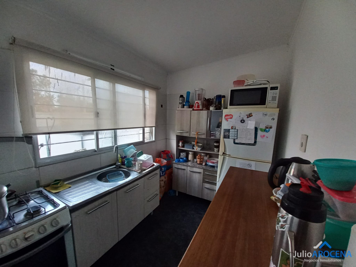 Casa ID.1200 - Casa en venta en las quintitas 3 dormitorios, uno en suite, 2 baños completos.