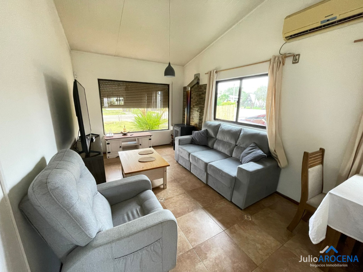 Casa ID.1239 - CASA HERMOSA EN FRACCIONAMIENTO SAN BENITO 