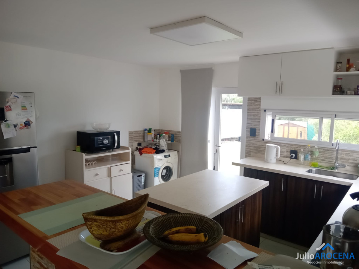 Casa ID.1273 - TREMENDA CASA DE 3 DORMITORIOS Y 2 BAÑOS