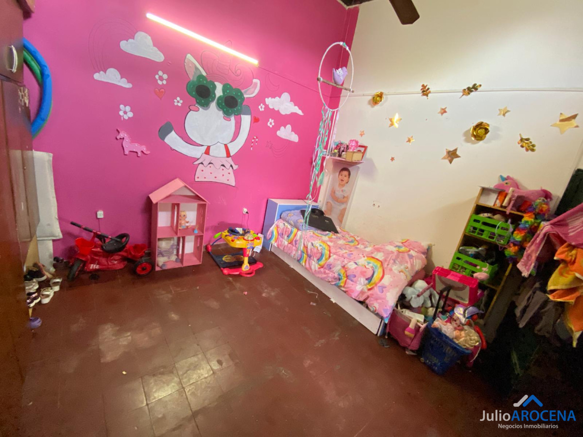 Casa ID.605 - Casa con Local al frente 
