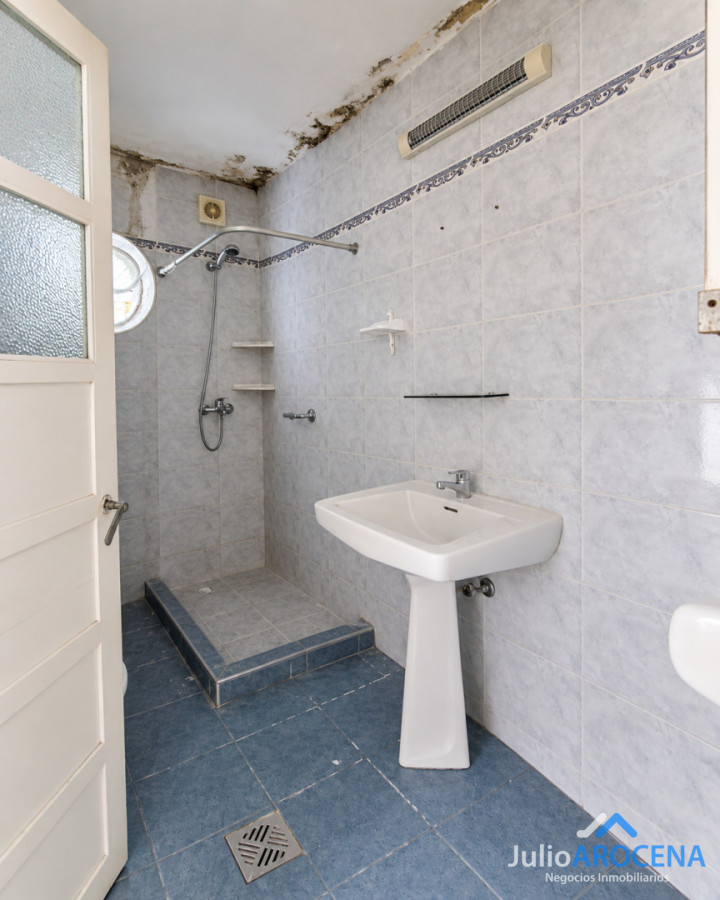 Casa ID.1472 - PROPIEDAD CENTRICA EN JUAN LACAZE