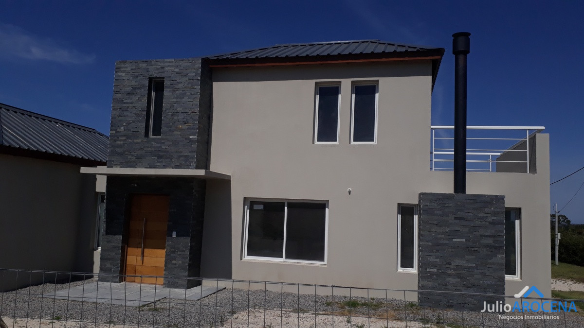 Casa ID.600 - Espectacular residencia de 2 pisos