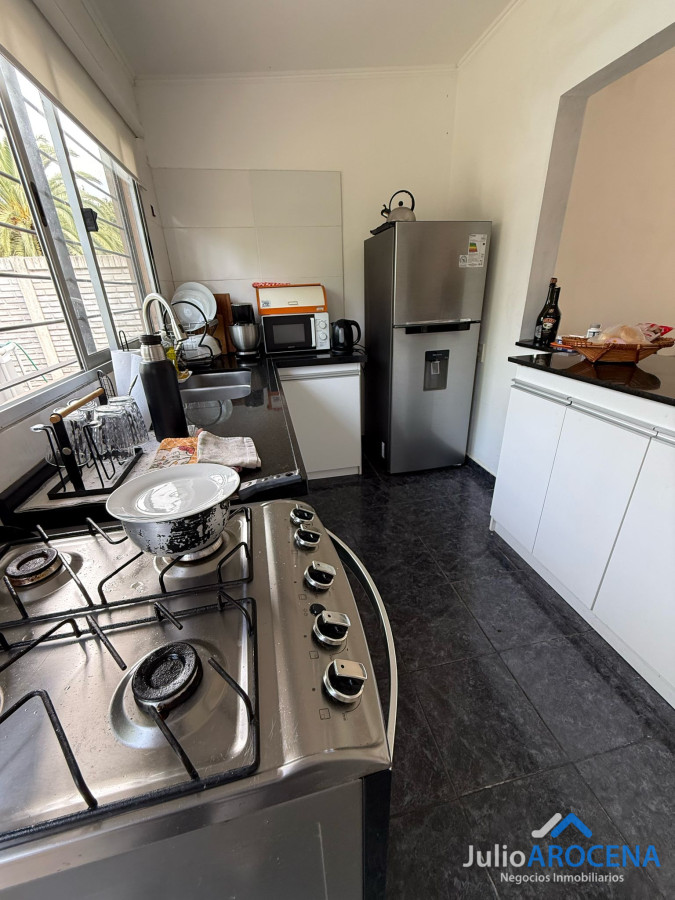 Casa ID.1200 - Casa en venta en las quintitas 3 dormitorios, uno en suite, 2 baños completos.