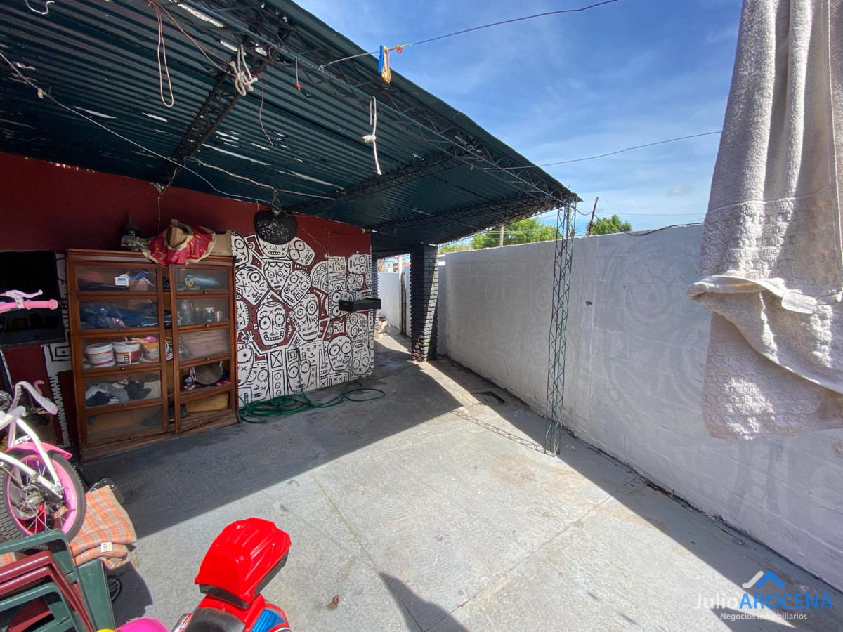 Casa ID.605 - Casa con Local al frente 