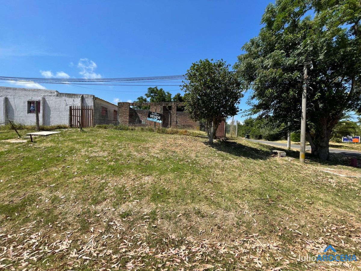 Casa ID.1173 -  Gran Propiedad Multifuncional en Colonia - U$D 300.000 