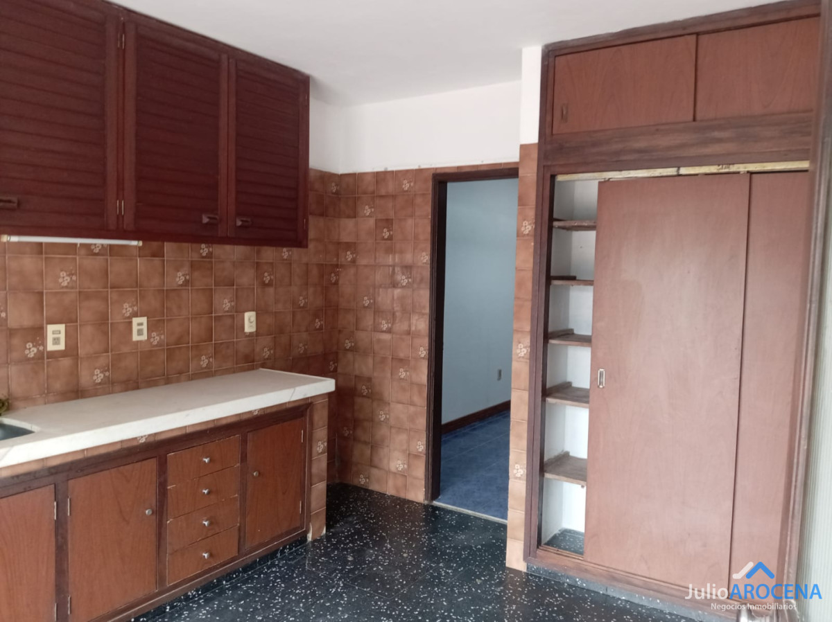 Casa ID.1375 - EXCELENTE UBICACION PARA ALQUILER Y NEGOCIO