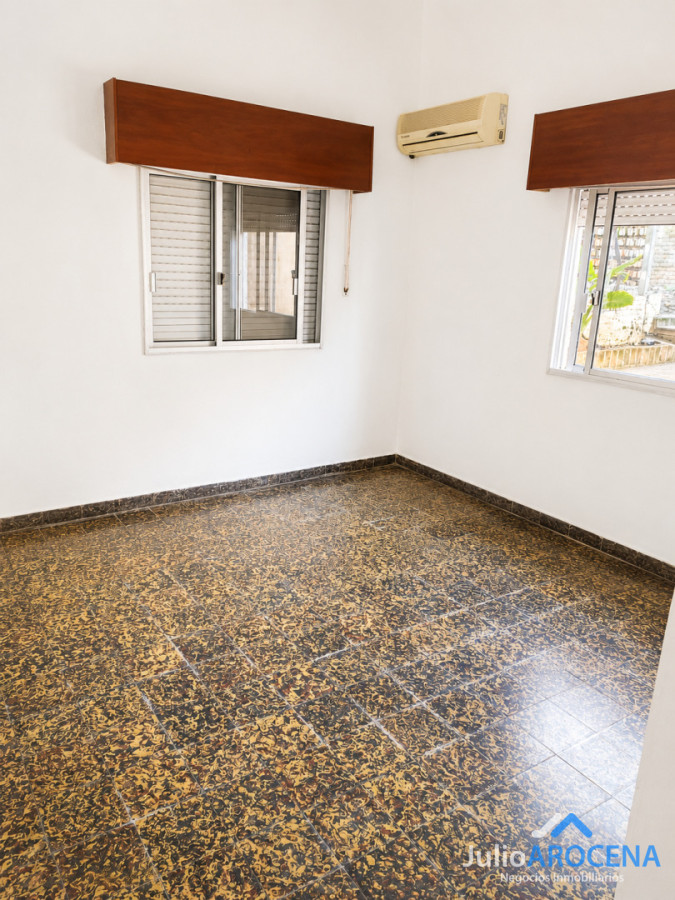 Casa ID.1433 - OPORTUNIDAD 3 CASAS EN UN SOLO PADRON BUENA RENTA ACTIVA 