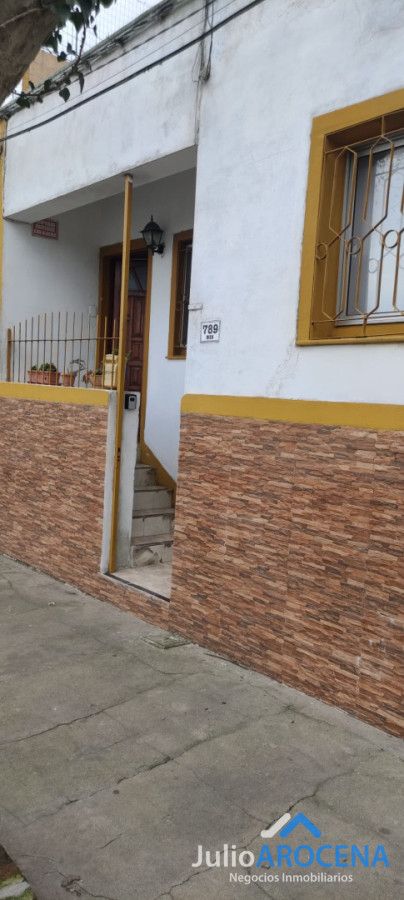 Casa ID.1373 - EXCELENTE UBICACION CENTRICA INVERSION O HABITAR