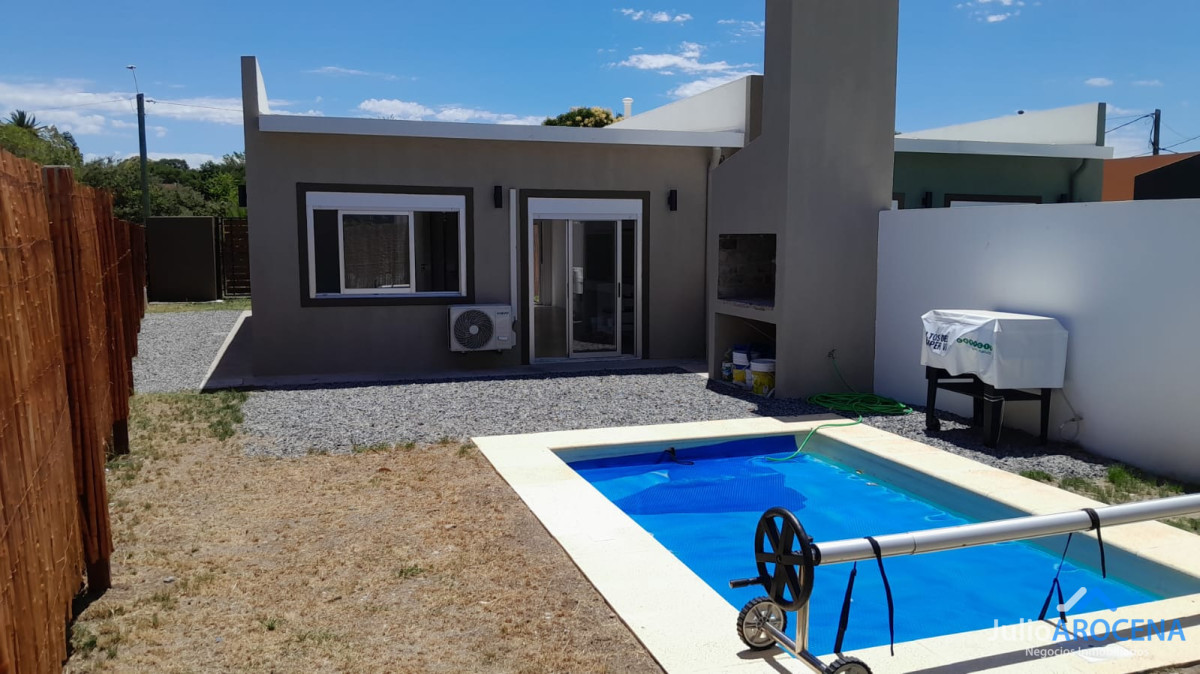 Casa ID.1385 - EXCELENTE UBICACION A ESTRENAR, 2 DORMITORIOS CON PISCINA