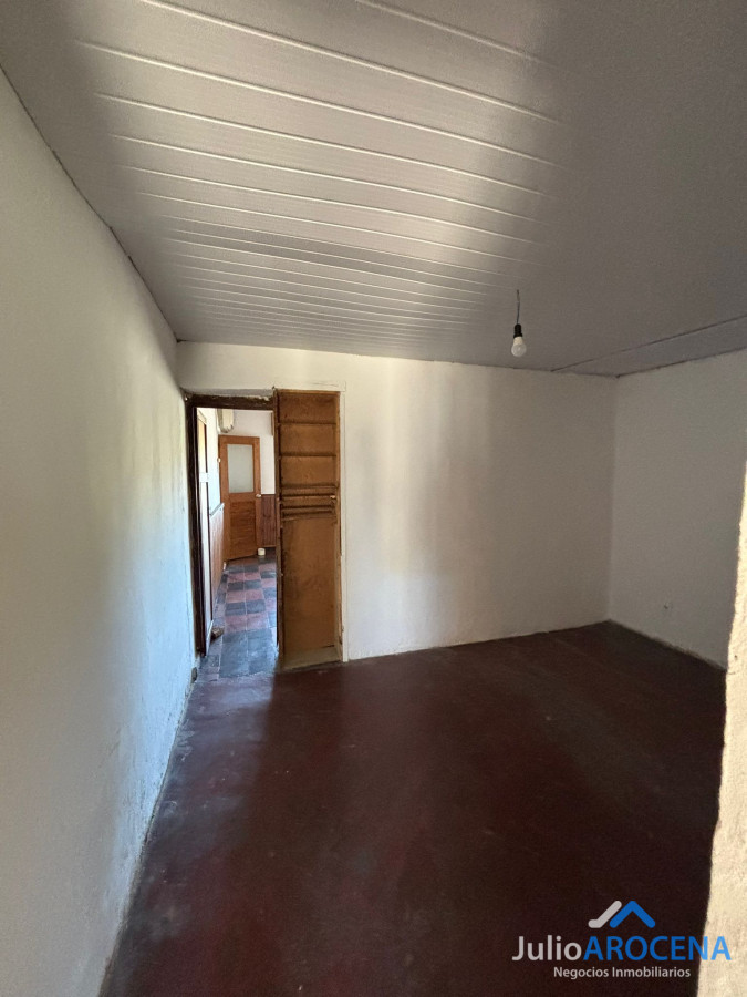 Casa ID.1333 -  CASA EN ALQUILER - FRENTE A PARQUE FERRANDO RUTA 1 - CERCA AL SHOPING 