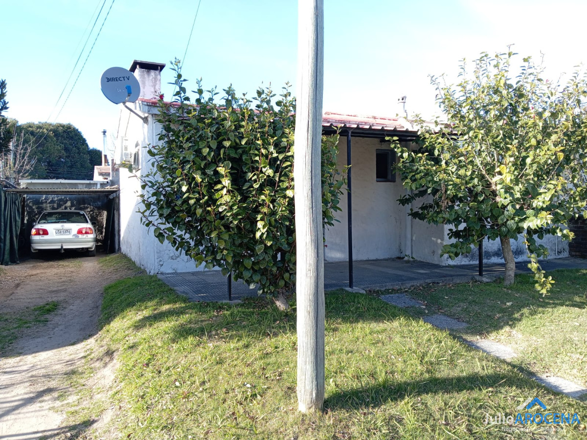 Casa ID.1276 - VENTA CASA DE DOS HABITACIONES CON GARAGE - JARDIN- PATIO- ESTUFA 