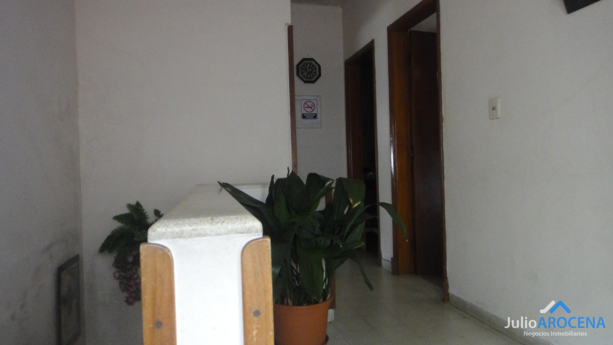 Casa ID.1369 - EXCELENTE UBICACION CENTRICA 