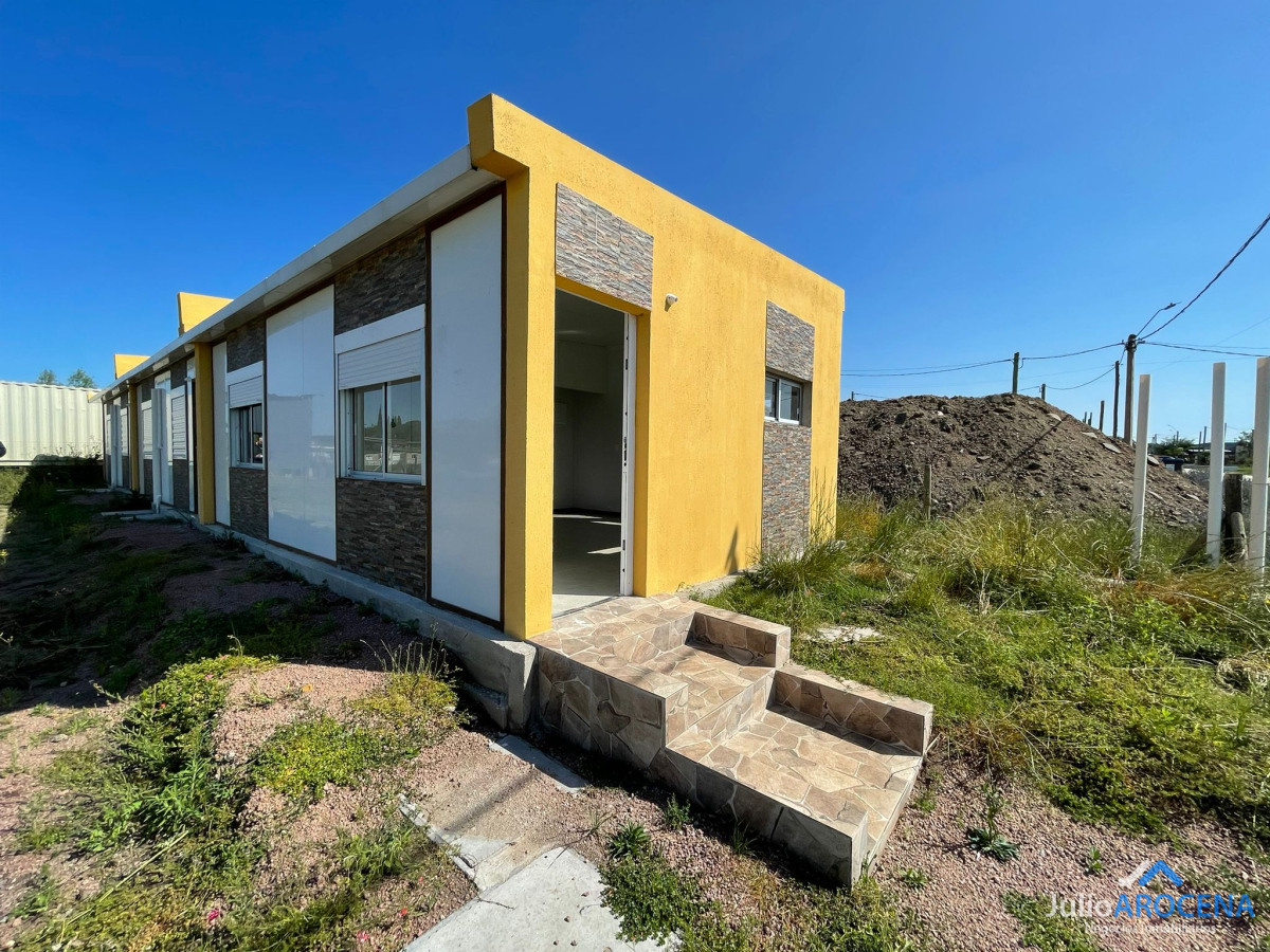 Casa ID.1122 -  Tres Unidades Gemelas en Venta en un Mismo Padrón en Colonia del Sacramento 