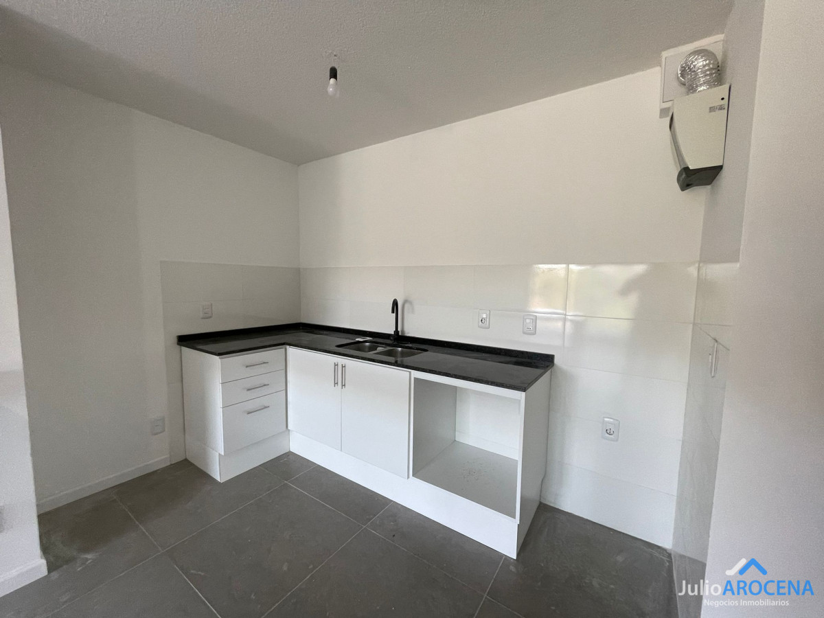 Casa ID.1180 -  Apartamento de 2 Dormitorios en Alquiler en Edificio Atardeceres 