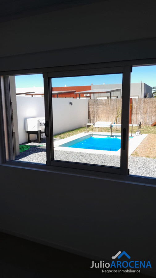 Casa ID.1385 - EXCELENTE UBICACION A ESTRENAR, 2 DORMITORIOS CON PISCINA