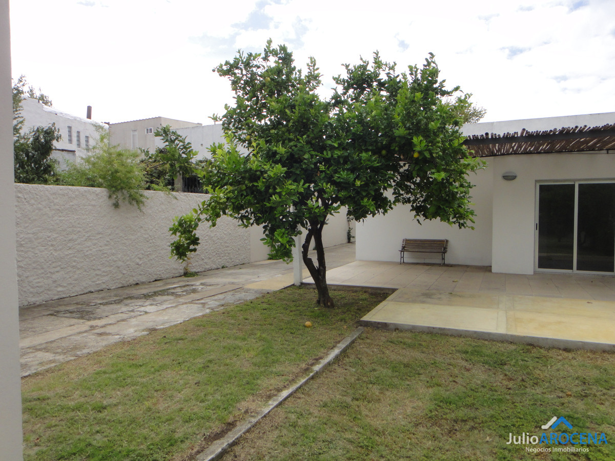 Casa ID.1228 - Hermosa casa en venta Barrio Cementerio Colonia del Sacramento
