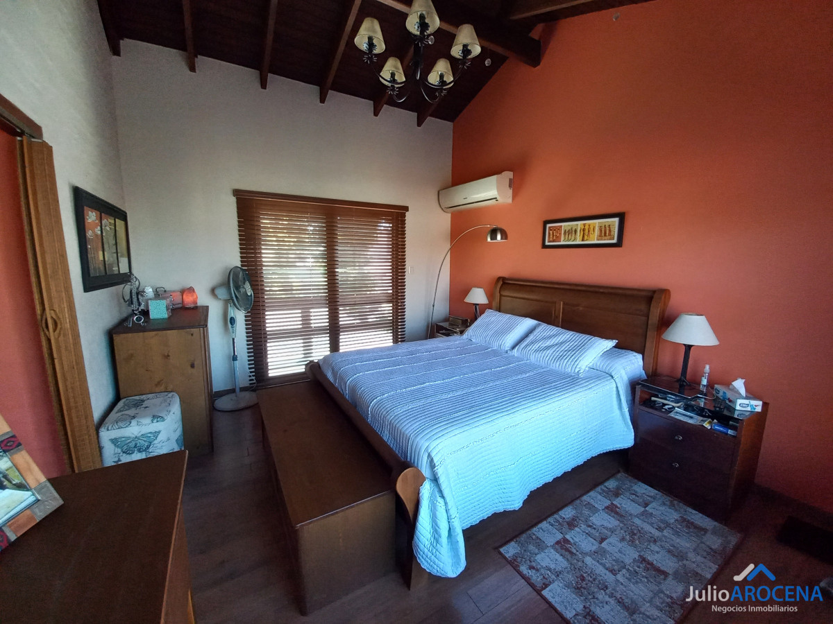 Casa ID.527 - Espectacular Propiedad - Colonia