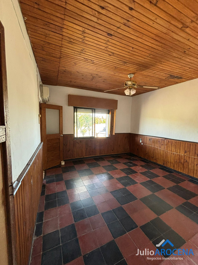 Casa ID.1333 -  CASA EN ALQUILER - FRENTE A PARQUE FERRANDO RUTA 1 - CERCA AL SHOPING 