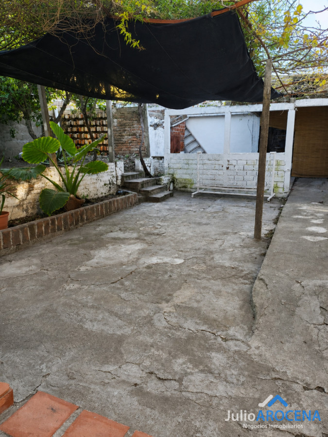 Casa ID.1433 - OPORTUNIDAD 3 CASAS EN UN SOLO PADRON BUENA RENTA ACTIVA 