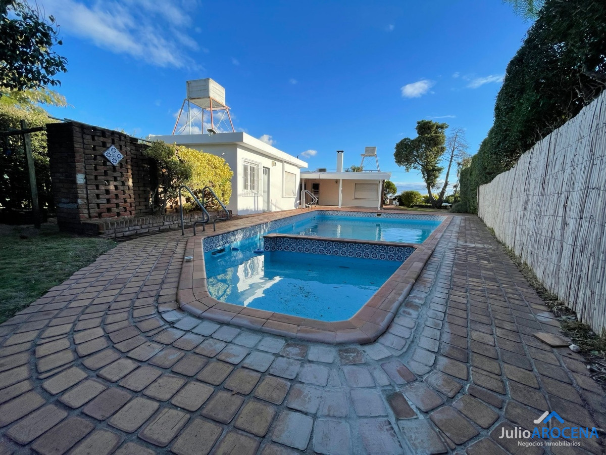 Casa ID.1102 -  ¡Hermosa Casa en Ave. Luis Alberto de Herrera! 