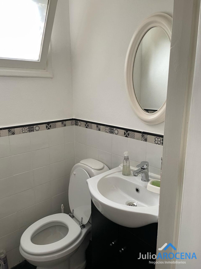 Casa ID.1077 - ¡Hermosa Casa a Pasos de la Playa y Plaza de Toros!