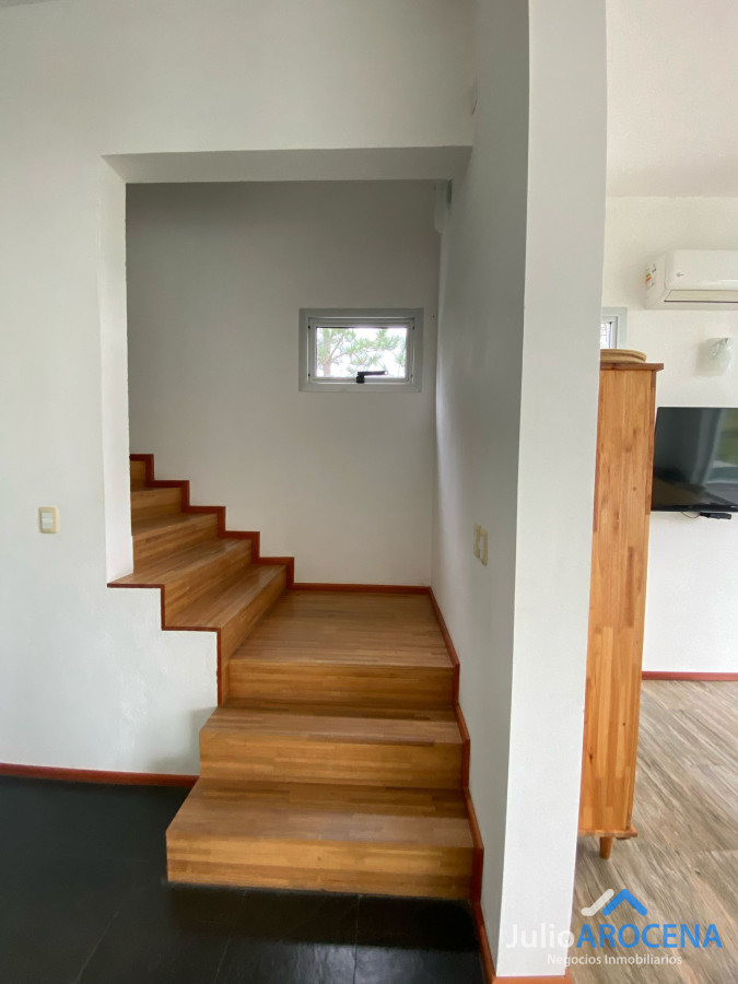 Casa ID.1237 - Moderna casa de 4 dormitorios con baños en suite, en barrio Privado