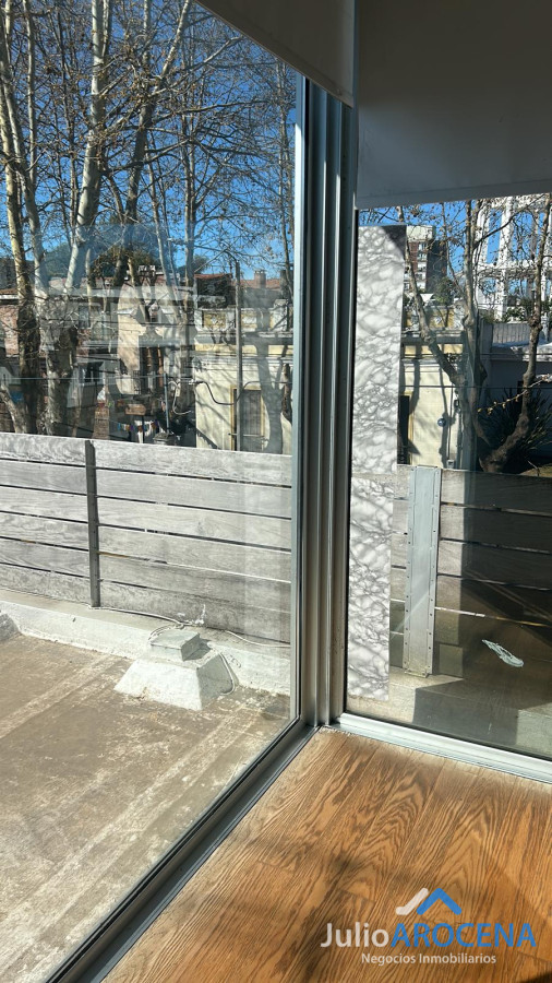 Casa ID.1321 - 🏡 ¡HERMOSA CASA A 5 CUADRAS DE GRAL. FLORES - COLONIA! ✨