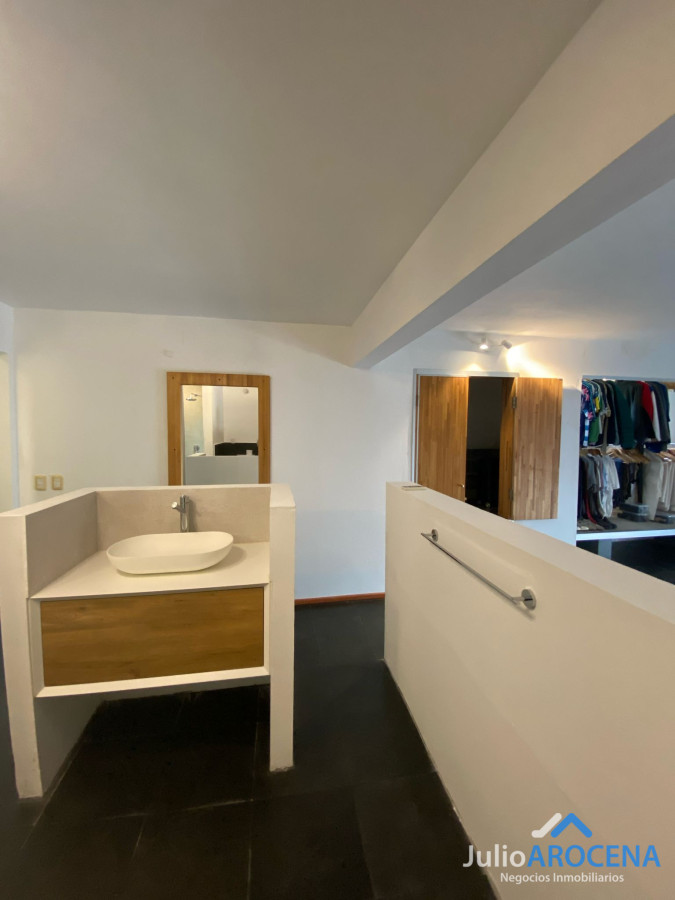 Casa ID.1237 - Moderna casa de 4 dormitorios con baños en suite, en barrio Privado