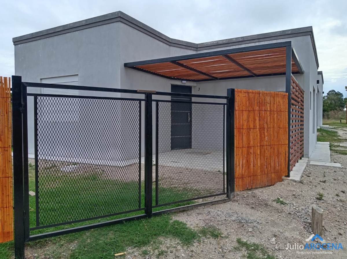 Casa ID.1374 - Hermoso complejo en el real de san carlos 