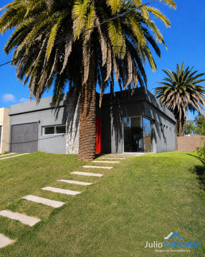Casa ID.1465 - HERMOSA CASA CON PISCINA A METROS DE LA RAMBLA