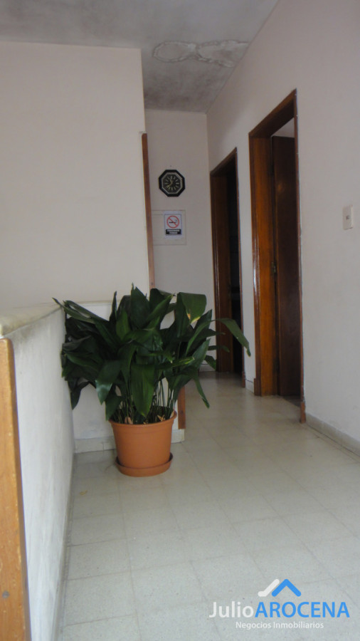 Casa ID.1369 - EXCELENTE UBICACION CENTRICA 