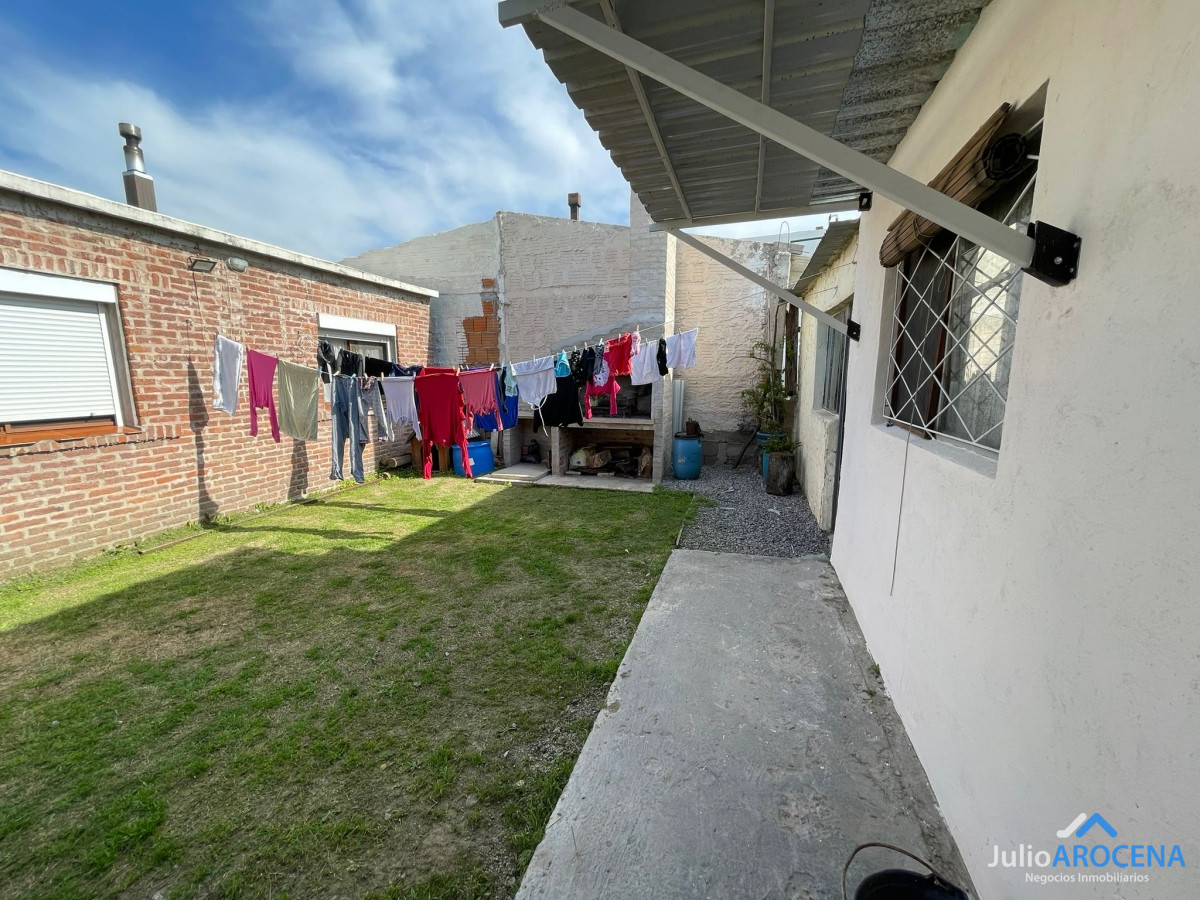 Casa ID.1088 - ¡CASA EN VENTA EN CALLE OSCAR CASERES!