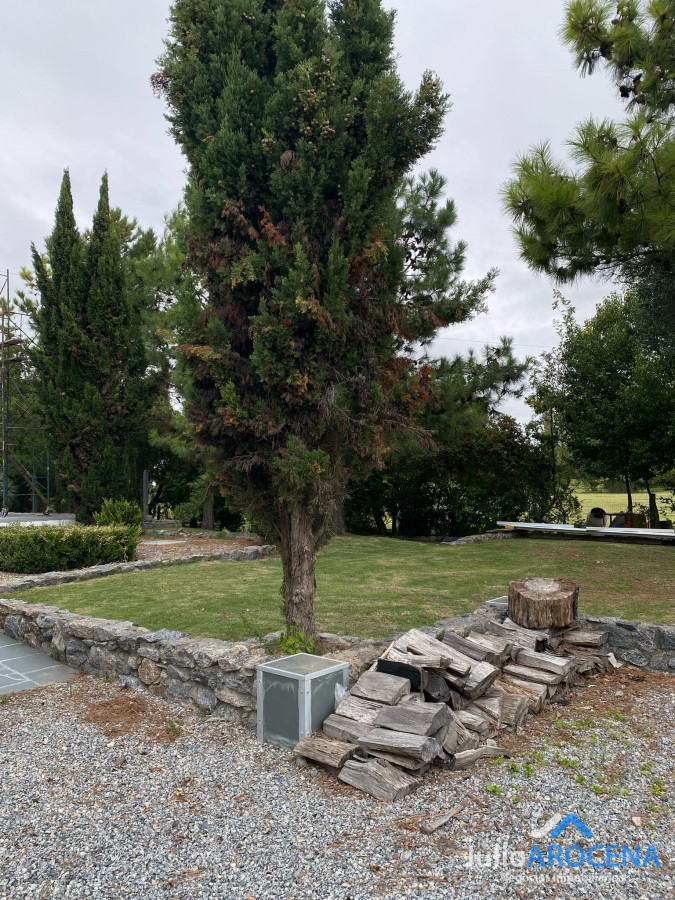 Casa ID.1237 - Moderna casa de 4 dormitorios con baños en suite, en barrio Privado