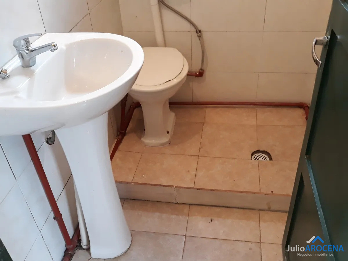 Casa ID.1379 - EXCELENTE OPORTUNIDAD A POCOS METROS DE LA RAMBLA